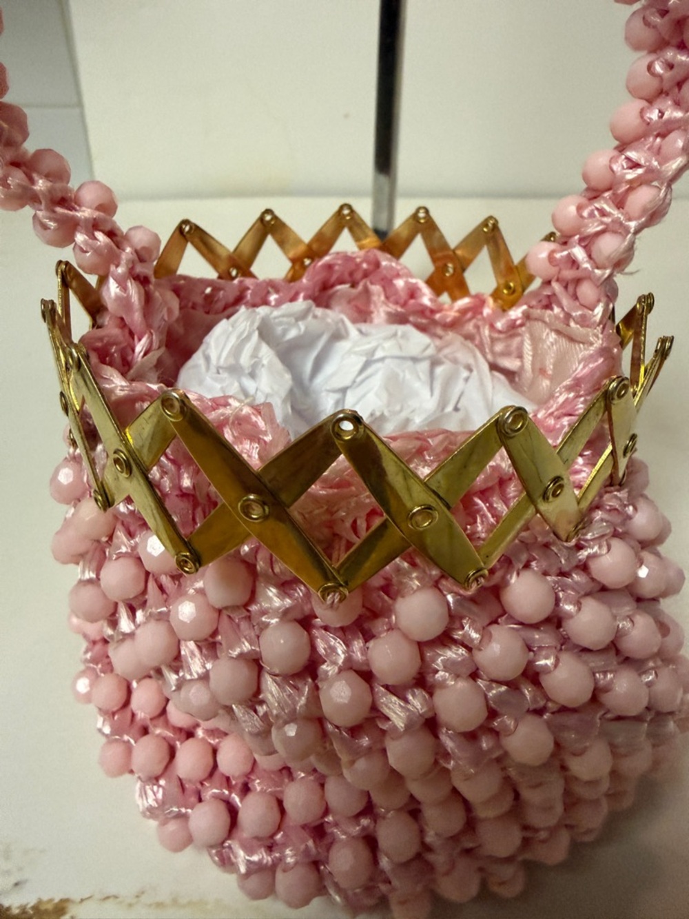 Vintage 1950s La Regale Pink Beaded Gate Top Purse - Very Good Used Condition - Picture 9 of 14